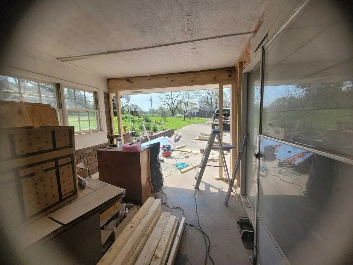 Air movers and dehumidifier for Drying & Dehumidification in Huntington Woods